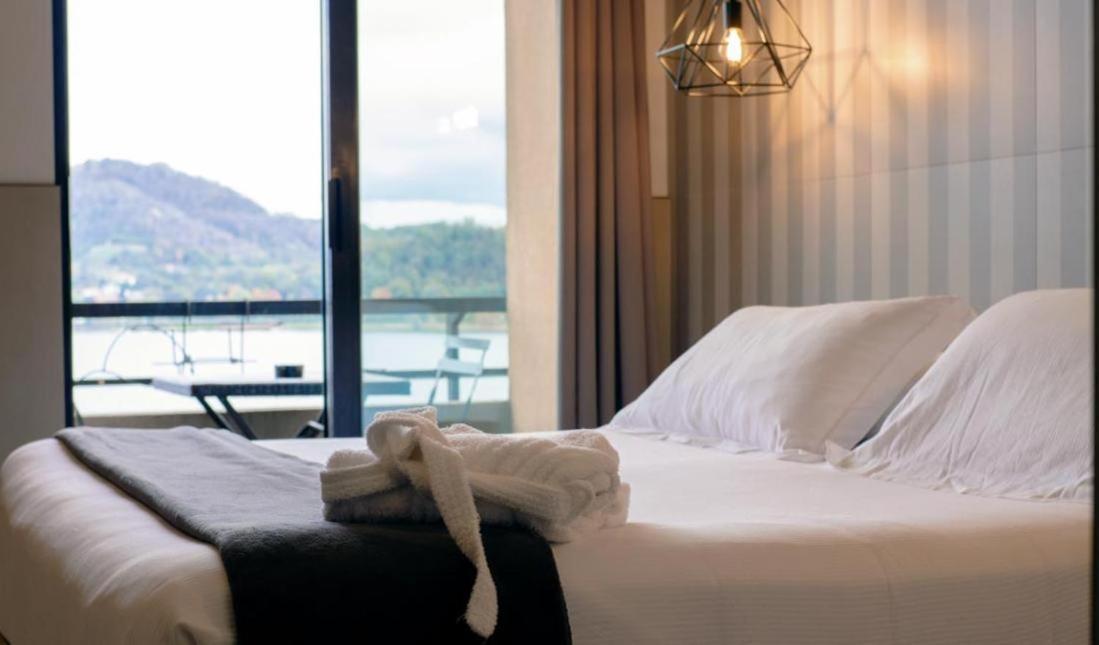 Hotel Concorde อาโรนา ภายนอก รูปภาพ