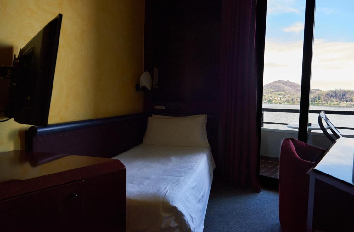 Hotel Concorde อาโรนา ภายนอก รูปภาพ