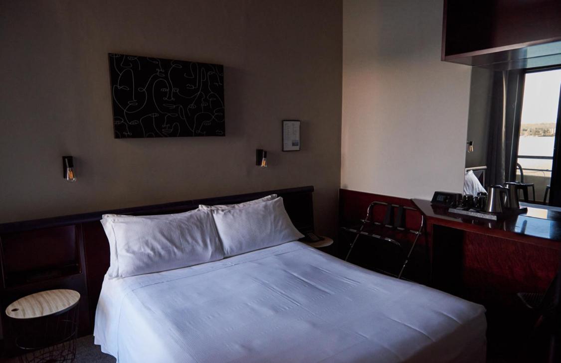 Hotel Concorde อาโรนา ภายนอก รูปภาพ