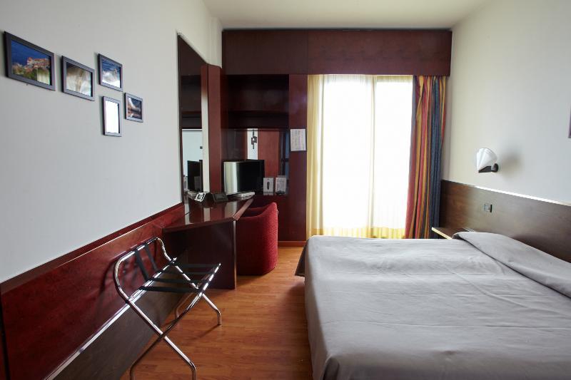 Hotel Concorde อาโรนา ภายนอก รูปภาพ